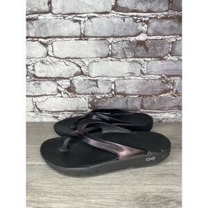 OOFOS OOlala Purple Metallic Recovery Flip Flop Sandals Women’s Sz 7.5M US/38EU
